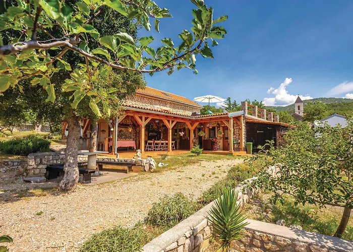 5 Bedroom Awesome In * Ledenice