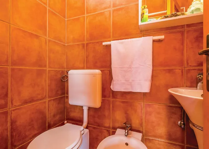 5 Bedroom Awesome In Feriehus *