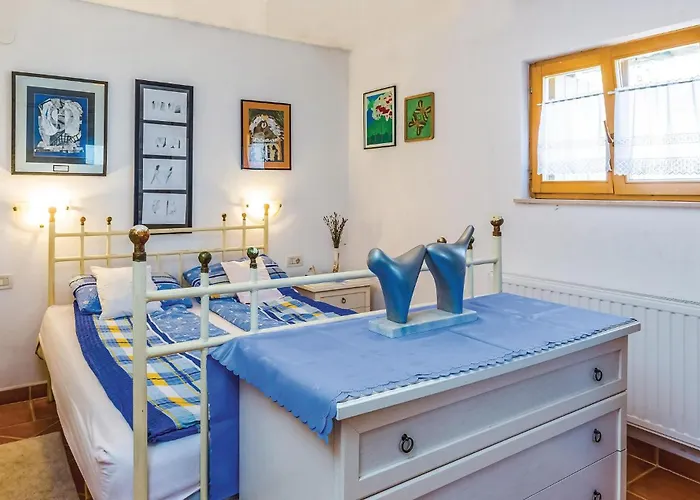5 Bedroom Awesome In